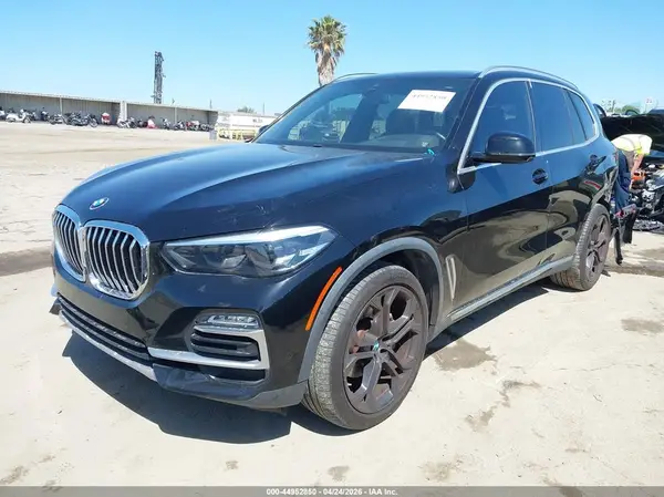5UXCR6C51KLK83330 2019 BMW X5 - Image 2