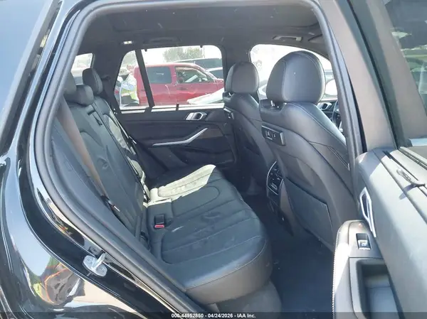 5UXCR6C51KLK83330 2019 BMW X5 - Image 8
