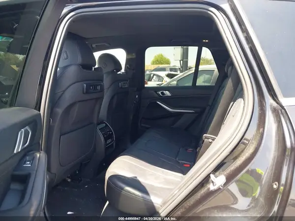 5UXCR6C51KLK83828 2019 BMW X5 - Image 8
