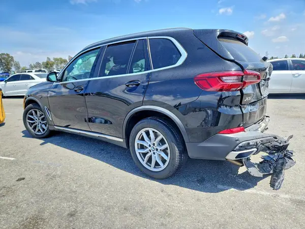 5UXCR6C51KLK84655 2019 BMW X5 - Image 2