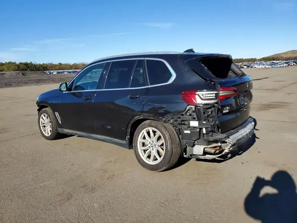 5UXCR6C51KLK85711 2019 BMW X5 - Image 2