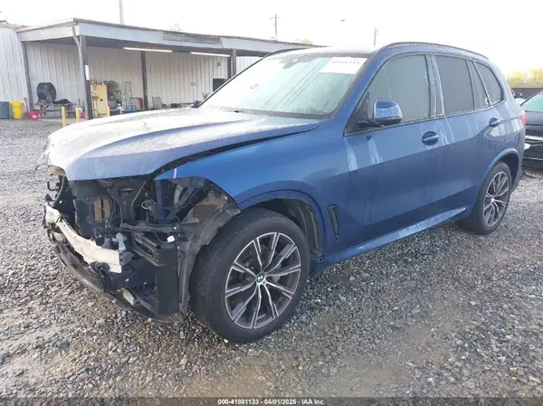 5UXCR6C51KLK88088 2019 BMW X5 - Image 2