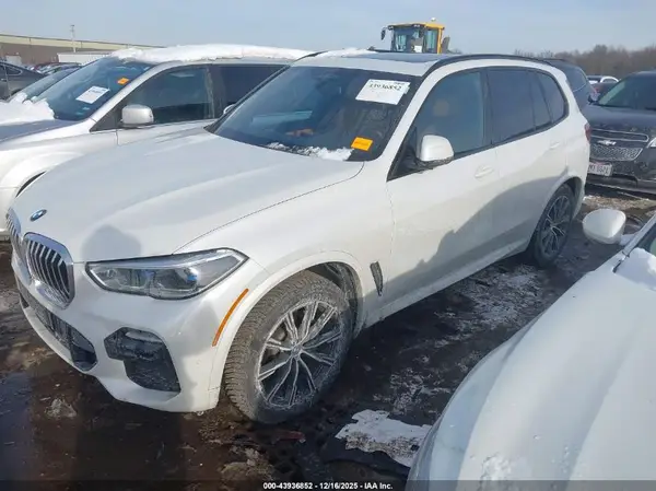 5UXCR6C51KLK88348 2019 BMW X5 - Image 2