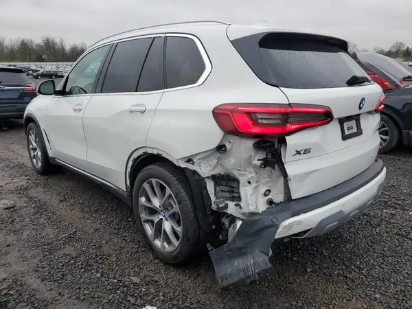 5UXCR6C51KLL01597 2019 BMW X5 - Image 2