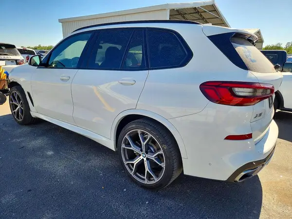 5UXCR6C51KLL02782 2019 BMW X5 - Image 2