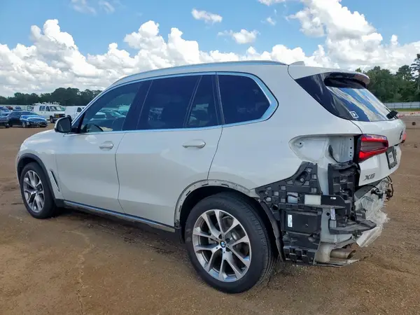 5UXCR6C51KLL05987 2019 BMW X5 - Image 2
