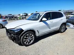 5UXCR6C51KLL09618 2019 BMW X5