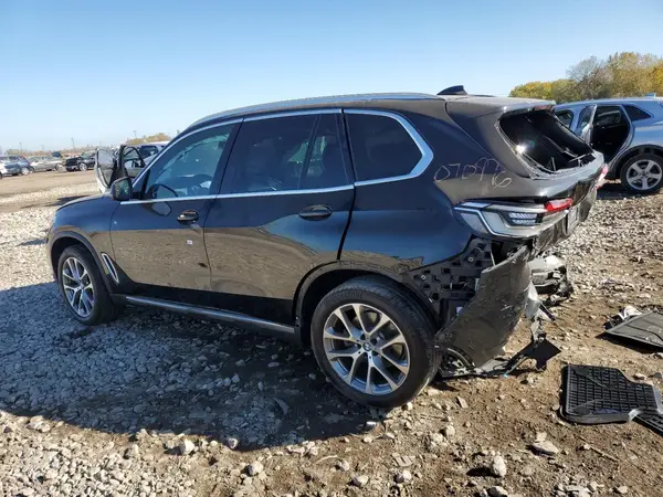 5UXCR6C51KLL10008 2019 BMW X5 - Image 2
