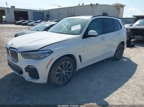 5UXCR6C51KLL10302 2019 BMW X5 - Image 2