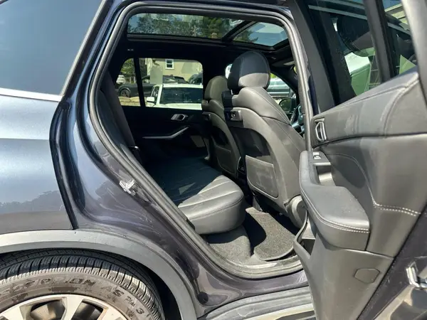5UXCR6C51KLL11143 2019 BMW X5 - Image 8