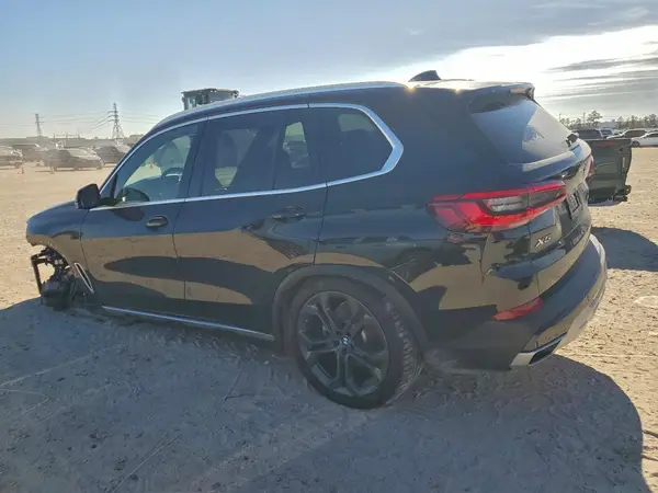 5UXCR6C51KLL13197 2019 BMW X5 - Image 2