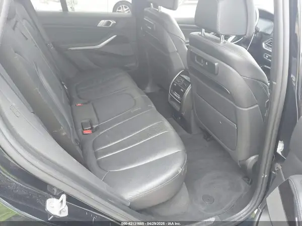 5UXCR6C51KLL22840 2019 BMW X5 - Image 8