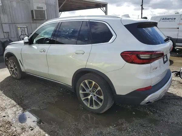 5UXCR6C51KLL24684 2019 BMW X5 - Image 2