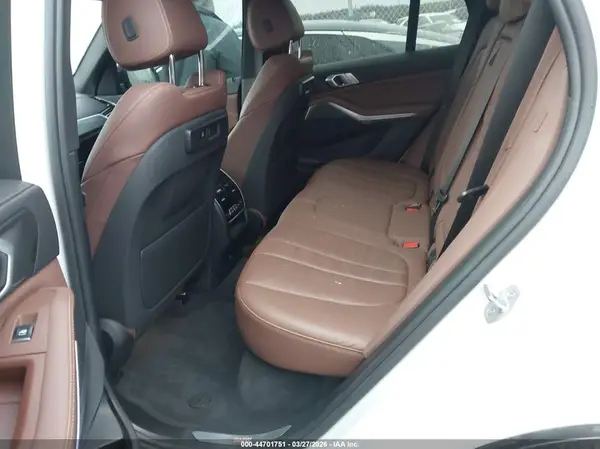 5UXCR6C51KLL25320 2019 BMW X5 - Image 8
