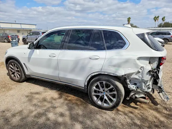 5UXCR6C51KLL27651 2019 BMW X5 - Image 2