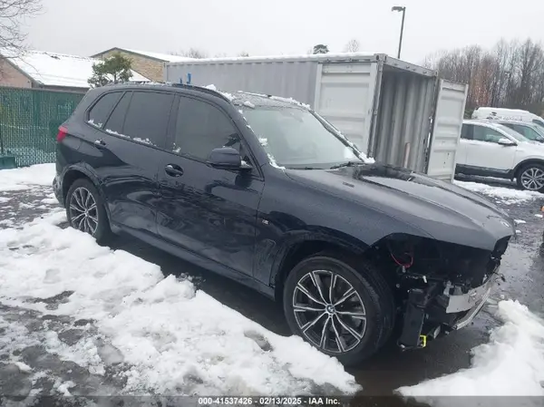 5UXCR6C51KLL34499 2019 BMW X5 - Image 1
