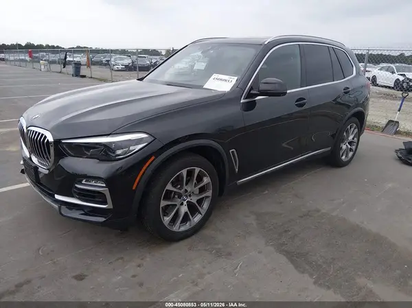 5UXCR6C51KLL38472 2019 BMW X5 - Image 2
