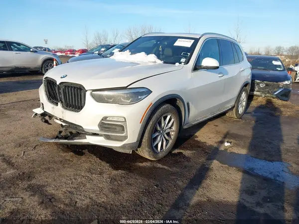 5UXCR6C51KLL51982 2019 BMW X5 - Image 2