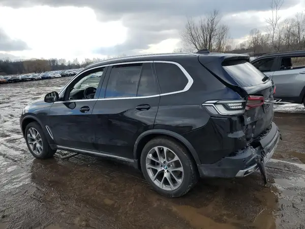 5UXCR6C51KLL60617 2019 BMW X5 - Image 2