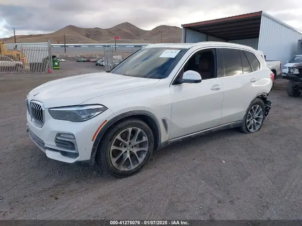 5UXCR6C51KLL61055 2019 BMW X5 - Image 2