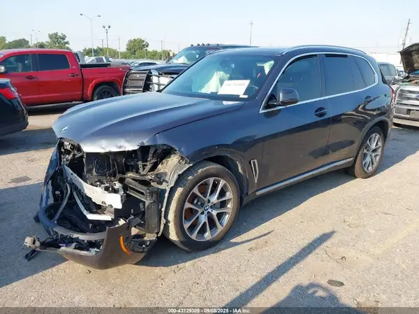 5UXCR6C51KLL63730 2019 BMW X5 - Image 2