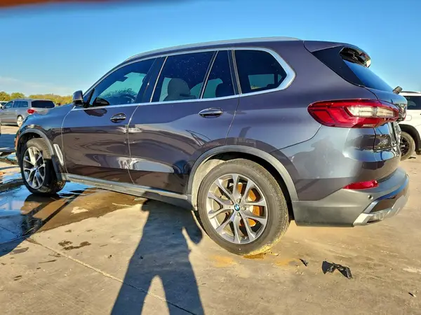 5UXCR6C51KLL64912 2019 BMW X5 - Image 2