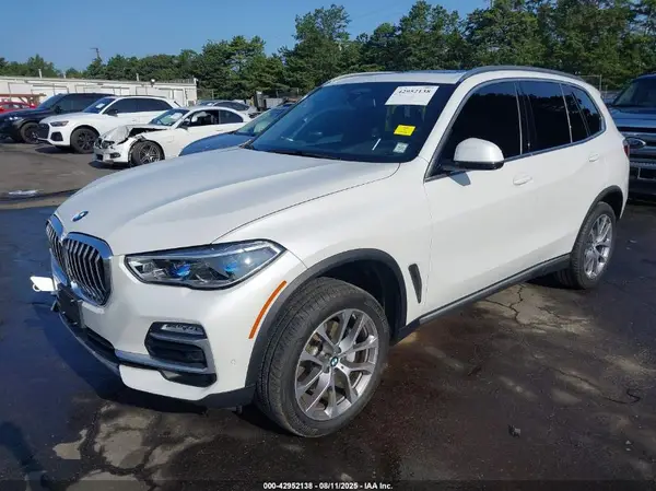 5UXCR6C52KLB12220 2019 BMW X5 - Image 2