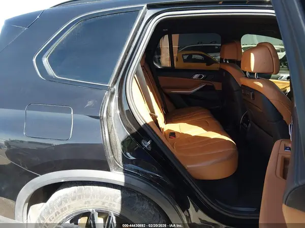 5UXCR6C52KLB12380 2019 BMW X5 - Image 8