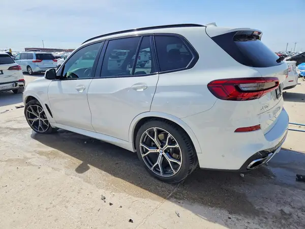 5UXCR6C52KLK81862 2019 BMW X5 - Image 2