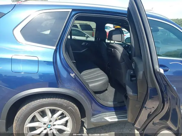 5UXCR6C52KLK82901 2019 BMW X5 - Image 8