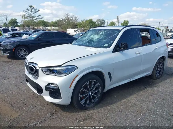 5UXCR6C52KLK84602 2019 BMW X5 - Image 2