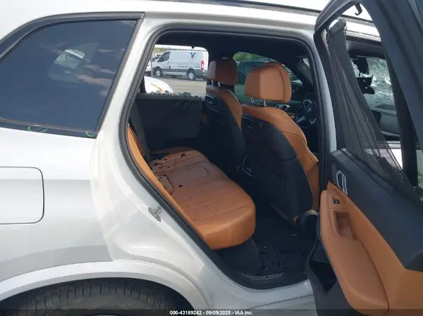 5UXCR6C52KLK84602 2019 BMW X5 - Image 8