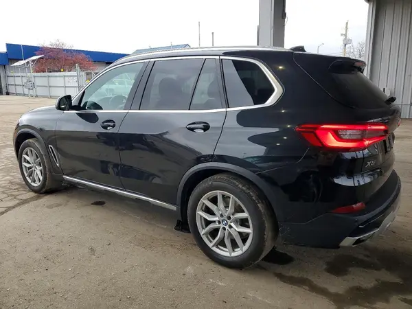 5UXCR6C52KLK88245 2019 BMW X5 - Image 2
