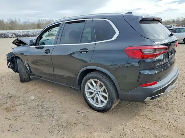 5UXCR6C52KLK88908 2019 BMW X5 - Image 2