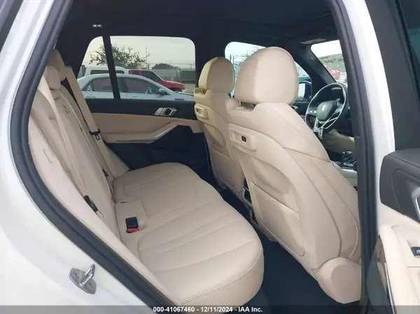 5UXCR6C52KLL06419 2019 BMW X5 - Image 8