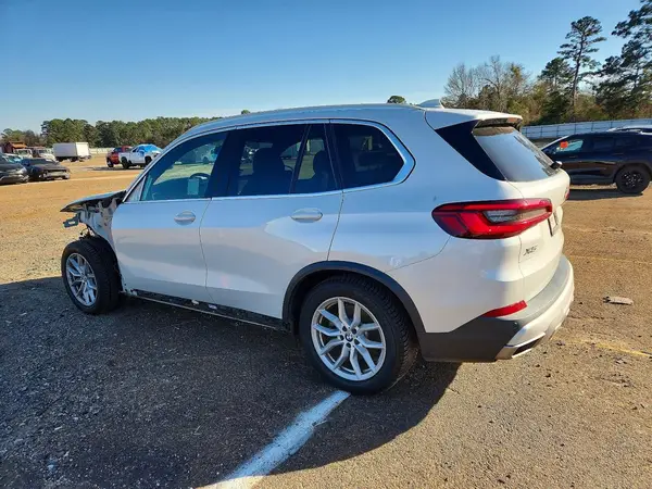 5UXCR6C52KLL06551 2019 BMW X5 - Image 2