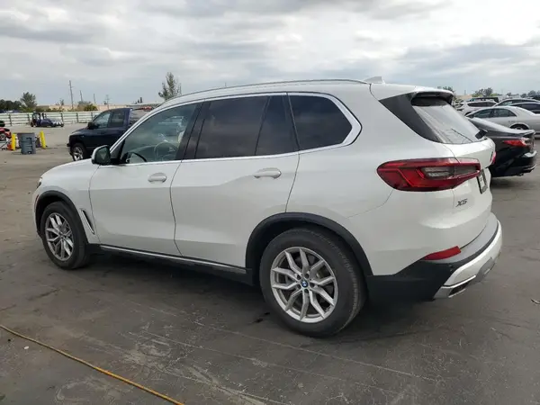 5UXCR6C52KLL06694 2019 BMW X5 - Image 2