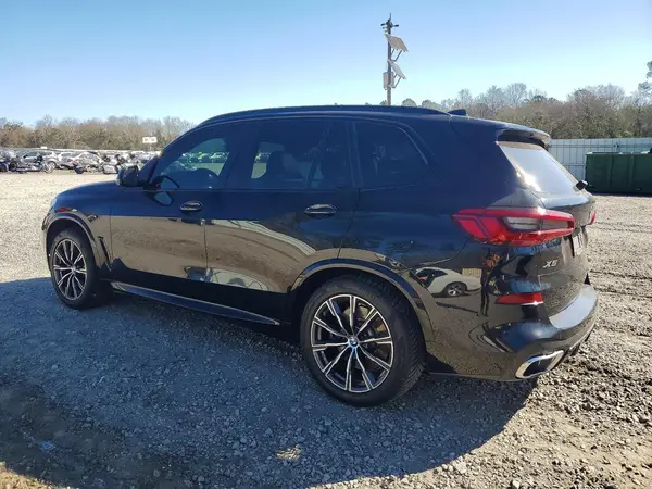 5UXCR6C52KLL09238 2019 BMW X5 - Image 2