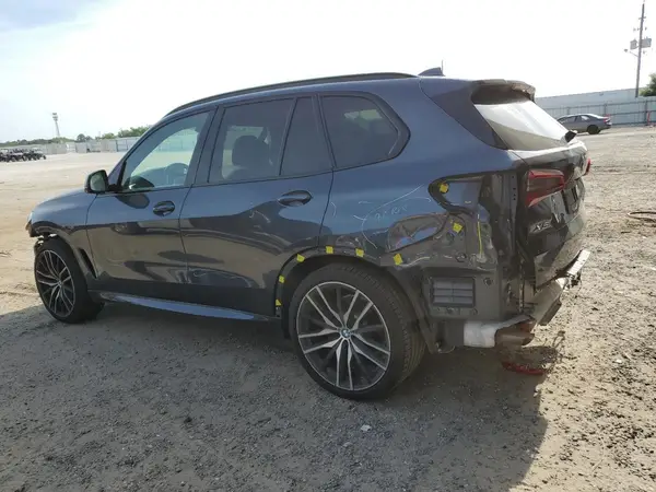 5UXCR6C52KLL09272 2019 BMW X5 - Image 2