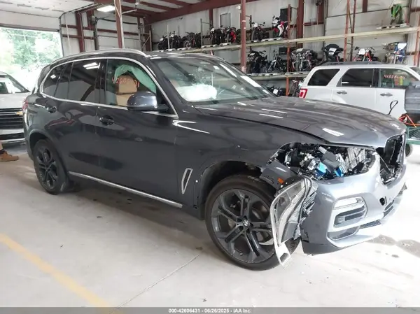 5UXCR6C52KLL10146 2019 BMW X5 - Image 1