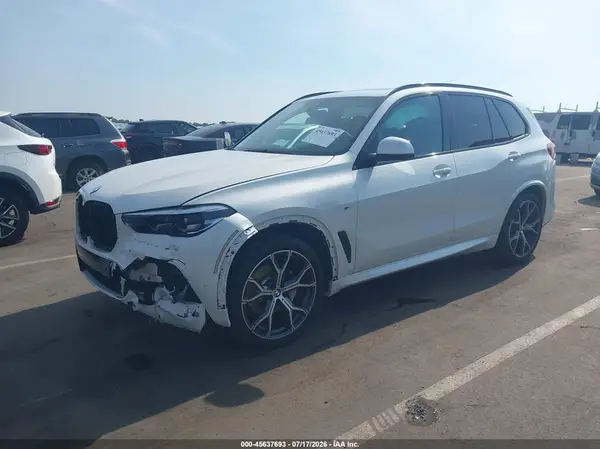 5UXCR6C52KLL11829 2019 BMW X5 - Image 2
