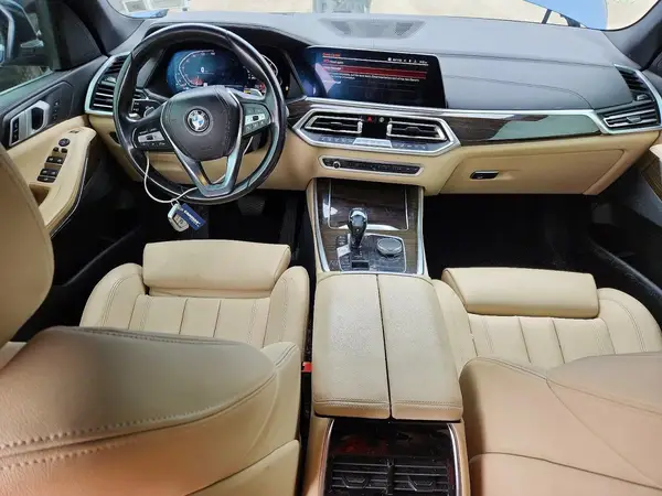 5UXCR6C52KLL12320 2019 BMW X5 - Image 8