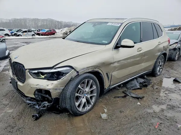 5UXCR6C52KLL14682 2019 BMW X5 - Image 1