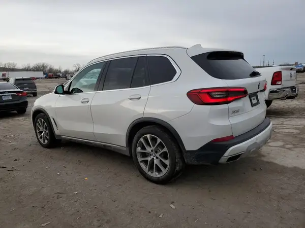 5UXCR6C52KLL23639 2019 BMW X5 - Image 2