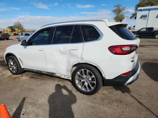 5UXCR6C52KLL25164 2019 BMW X5 - Image 2