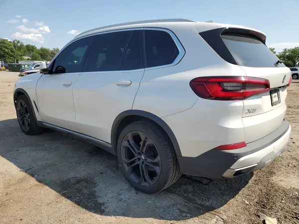 5UXCR6C52KLL36486 2019 BMW X5 - Image 2