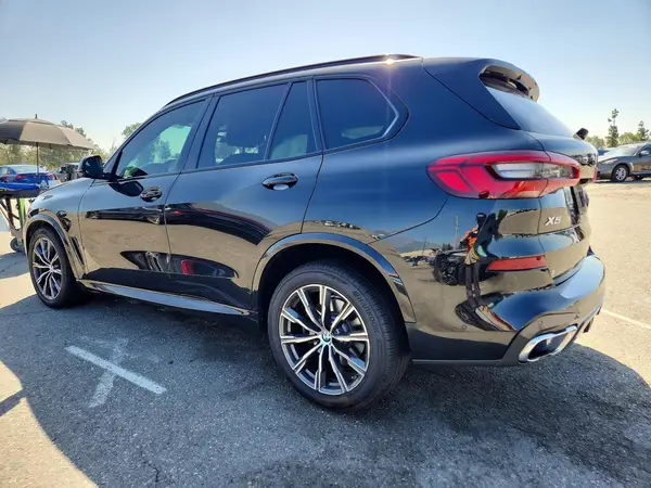 5UXCR6C52KLL60948 2019 BMW X5 - Image 2