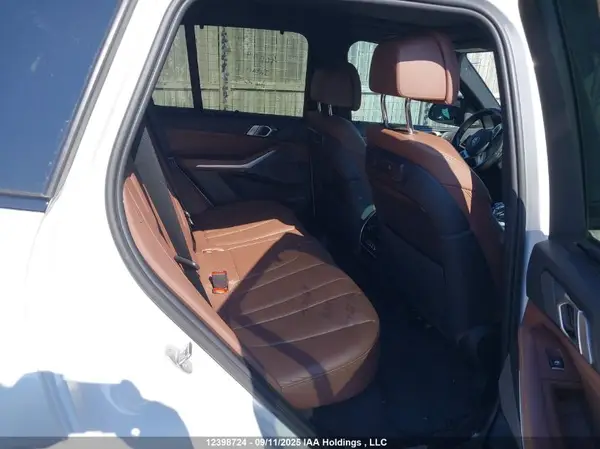 5UXCR6C52KLL61520 2019 BMW X5 - Image 8