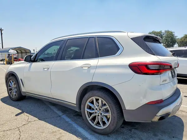 5UXCR6C52KLL64546 2019 BMW X5 - Image 2