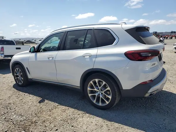 5UXCR6C53KLK79098 2019 BMW X5 - Image 2